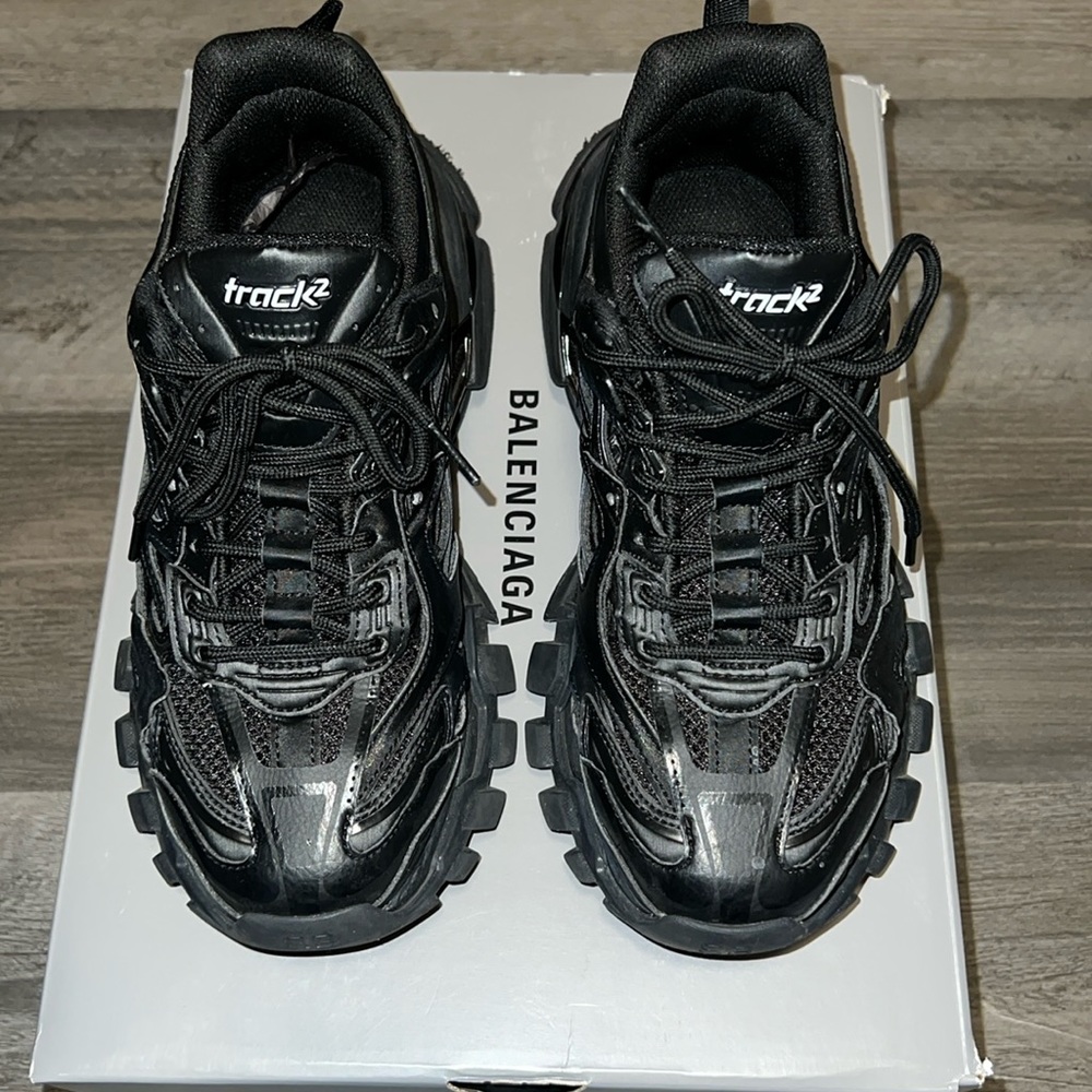BALENCIAGA TRACK 2 SNEAKERS IN BLACK!